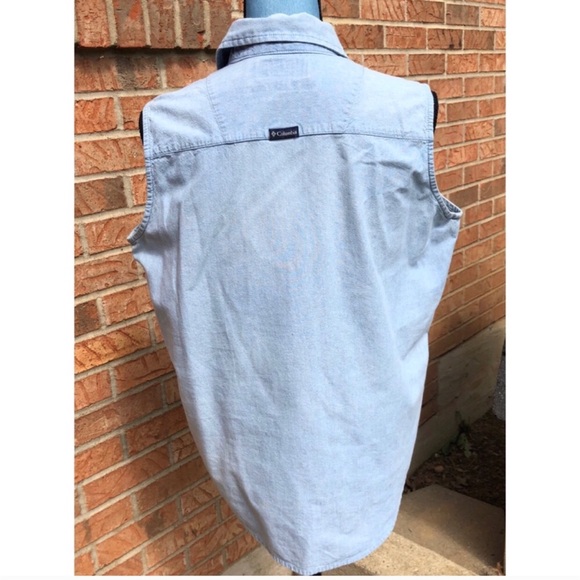 Columbia Chambray Denim Button Down L EUC #0189 - Picture 2 of 6
